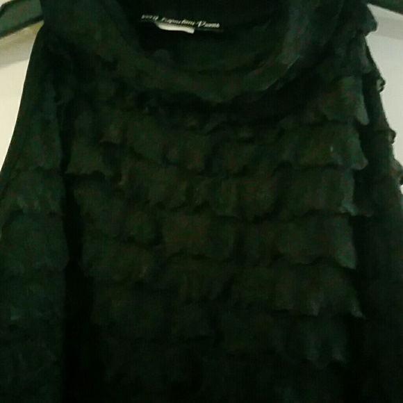 Top - Picture 2 of 2