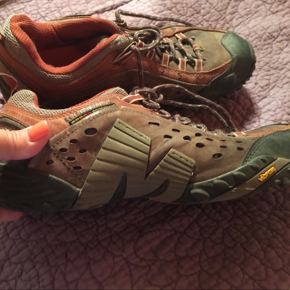 Hiking shoes