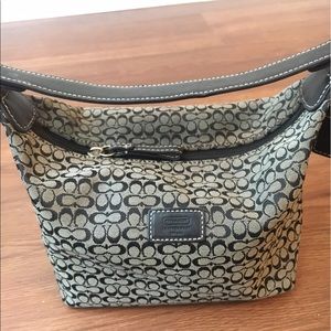 👛Signature Coach mini purse 👛