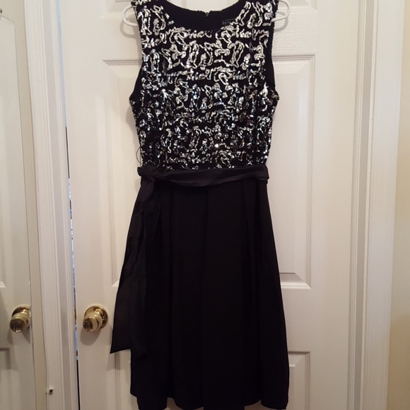 Karin Stevens Dresses & Skirts - Sparkly black party dress.