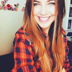 Meet your Posher, Lizzie