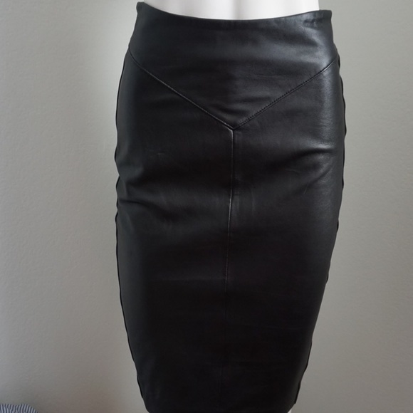BUNDLED Reiss Black Leather Skirt - Picture 7 of 8