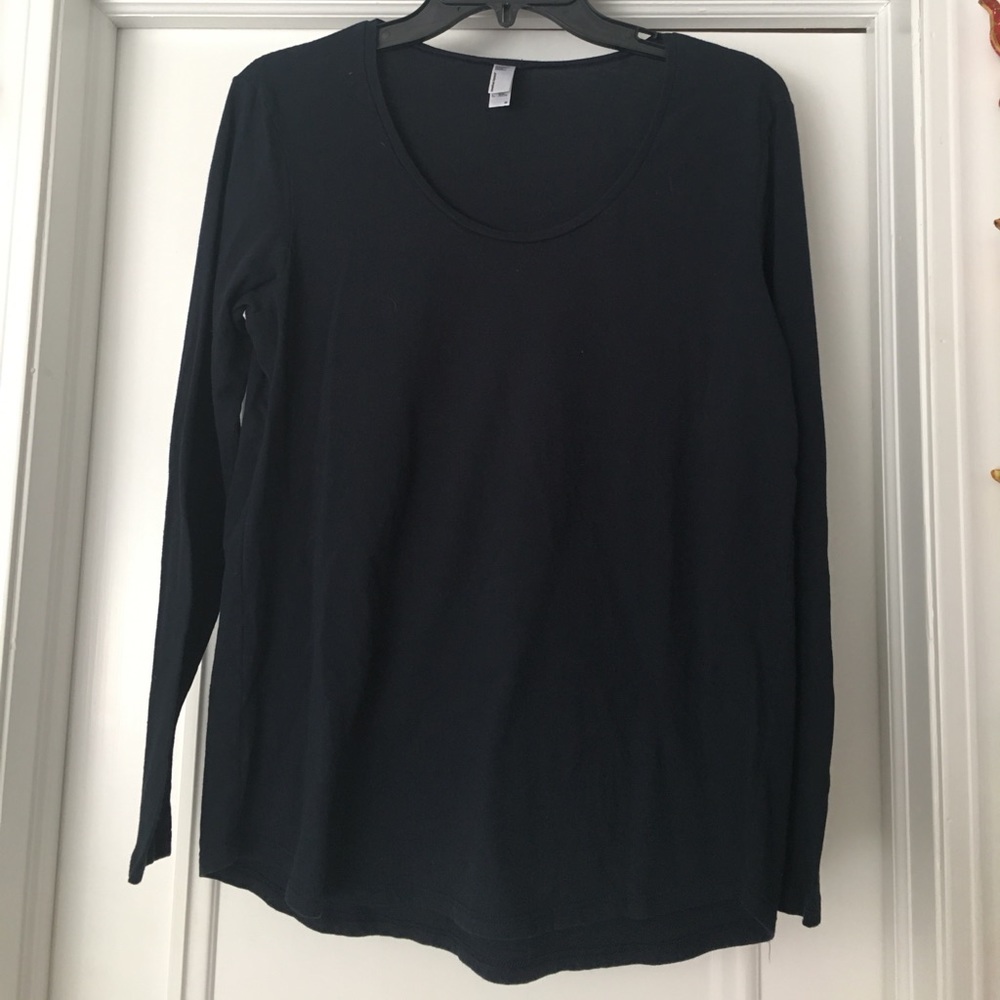 Navy long sleeve tee