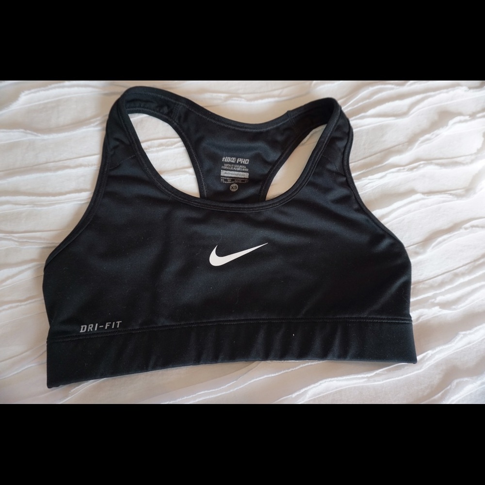 Nike Pro Classic Medium Impact Sports Bra