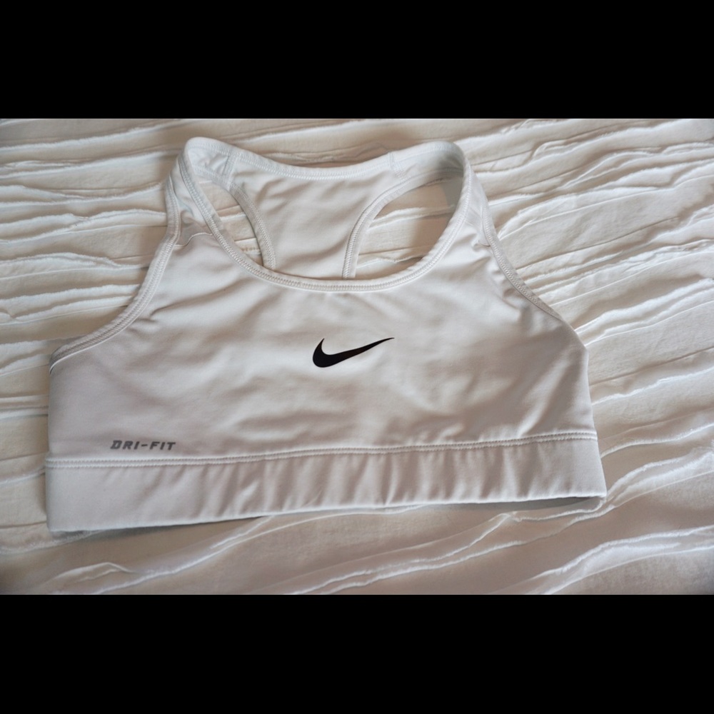 Nike Pro Classic, Medium impact Sports Bra