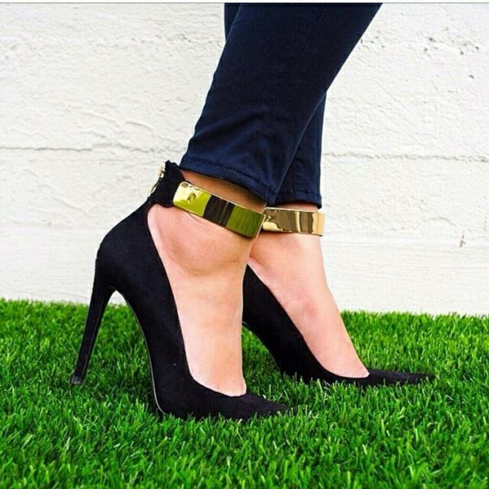 Zara pointed heels