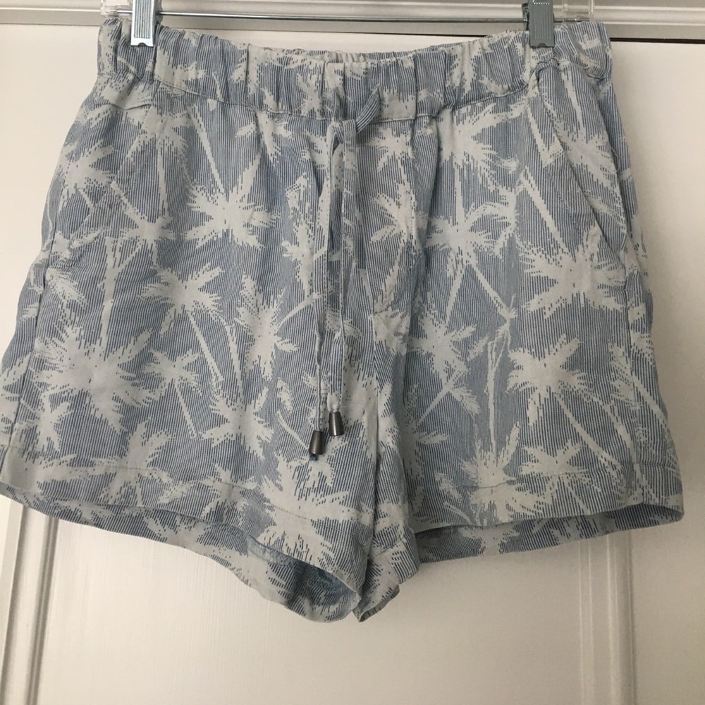 Flowy shorts