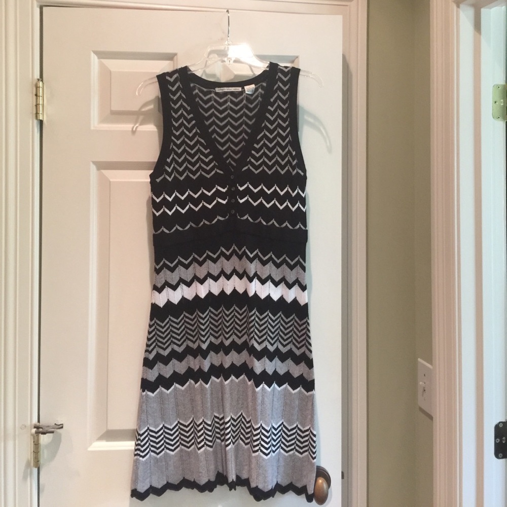 Black white knit dress