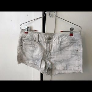 American eagle stretch denim raw edge shorts.