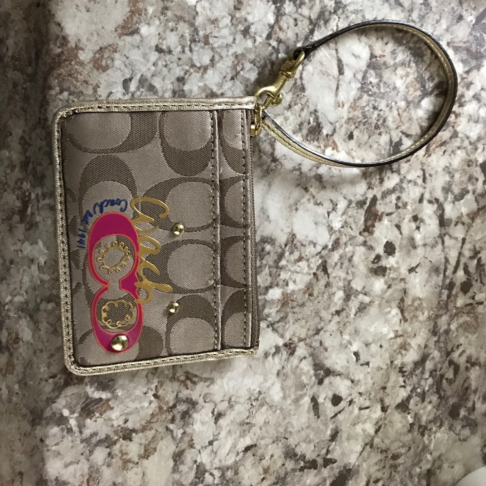 Coach id wallet