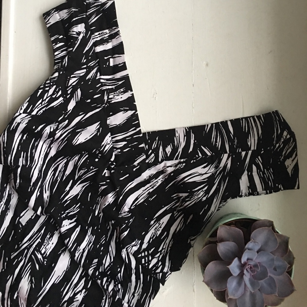 NY&C Cap sleeve semi-formal dress