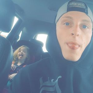 Meet your Posher, Dylan