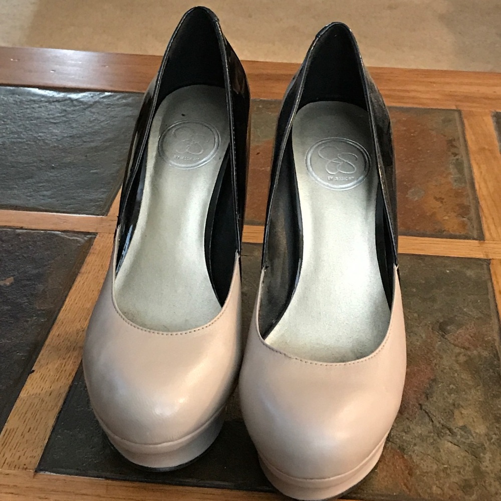 Color blocked heels by Jessica Simpson