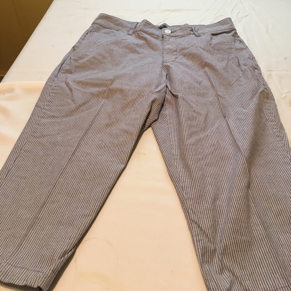 Women's capris