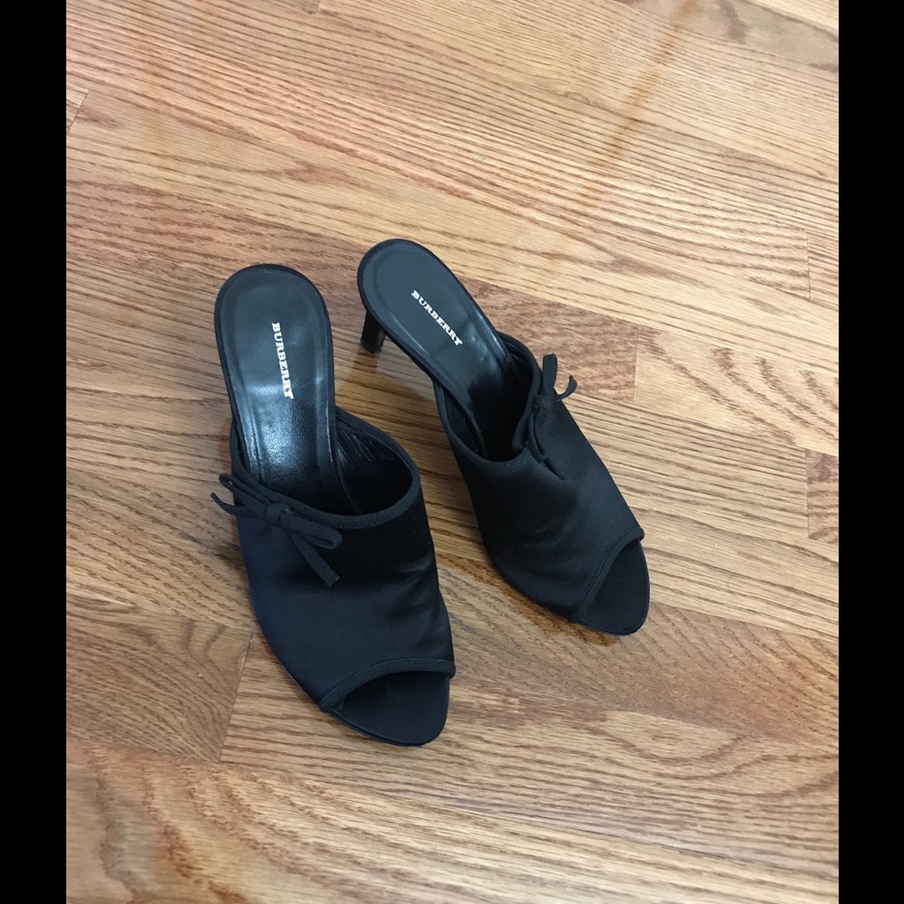 Burberry heels size 5.1/2 Firm Price!!!!