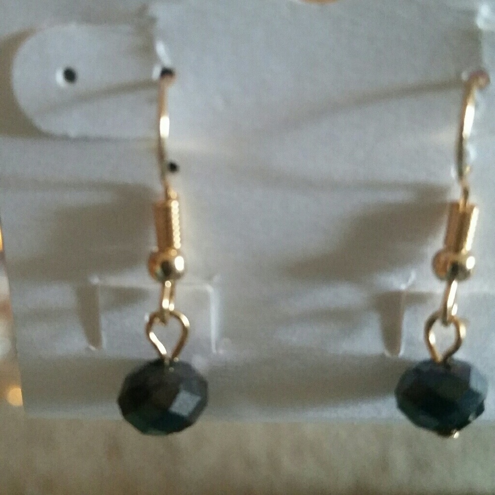 Gray 3 Layer Necklace Set - Picture 2 of 2