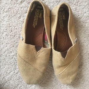 Toms shoes