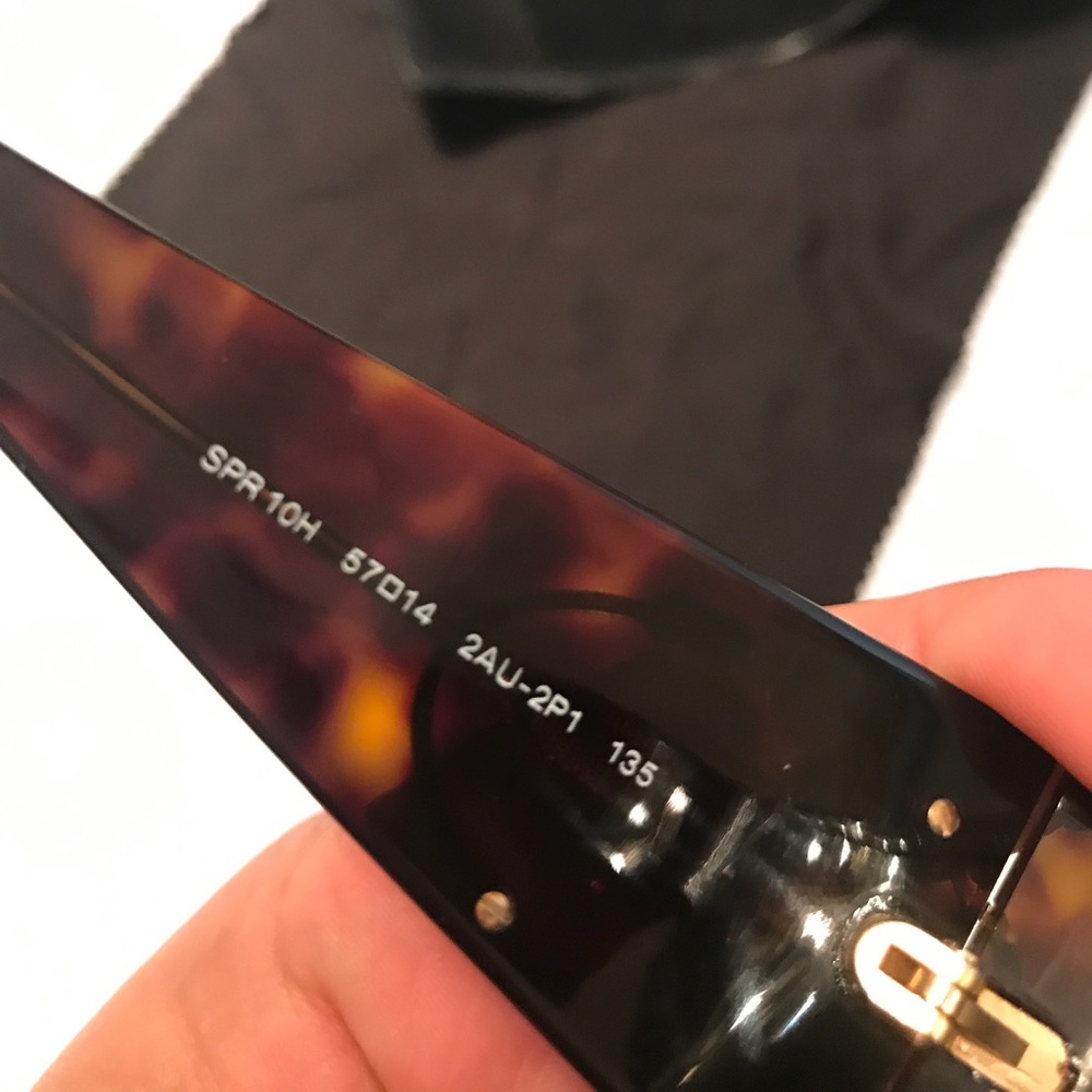 Prada sunglasses - Picture 4 of 7