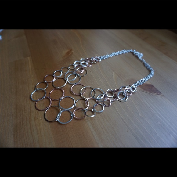 Circles statement necklace - Picture 2 of 3