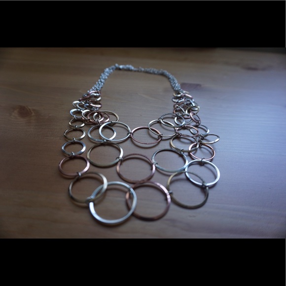 Circles statement necklace - Picture 3 of 3