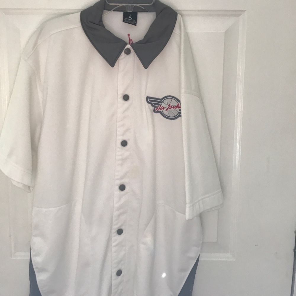 Men's Michael Jordan shirt