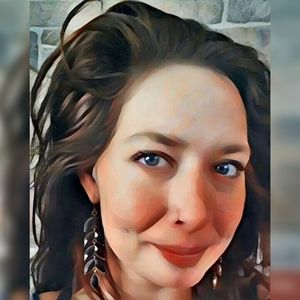 Meet your Posher, Raynee
