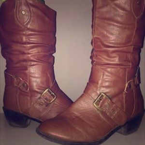 Slouchy boots