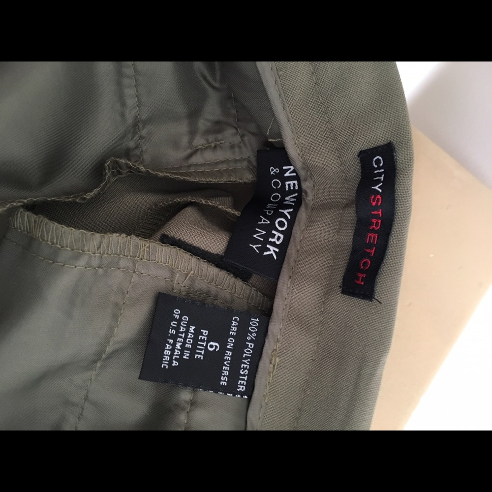 Dress pants - Picture 2 of 3