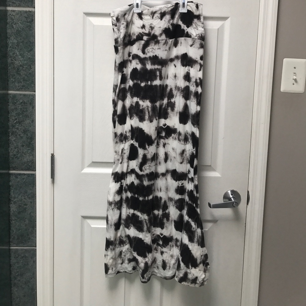 Black tie-dye medium maxi skirt