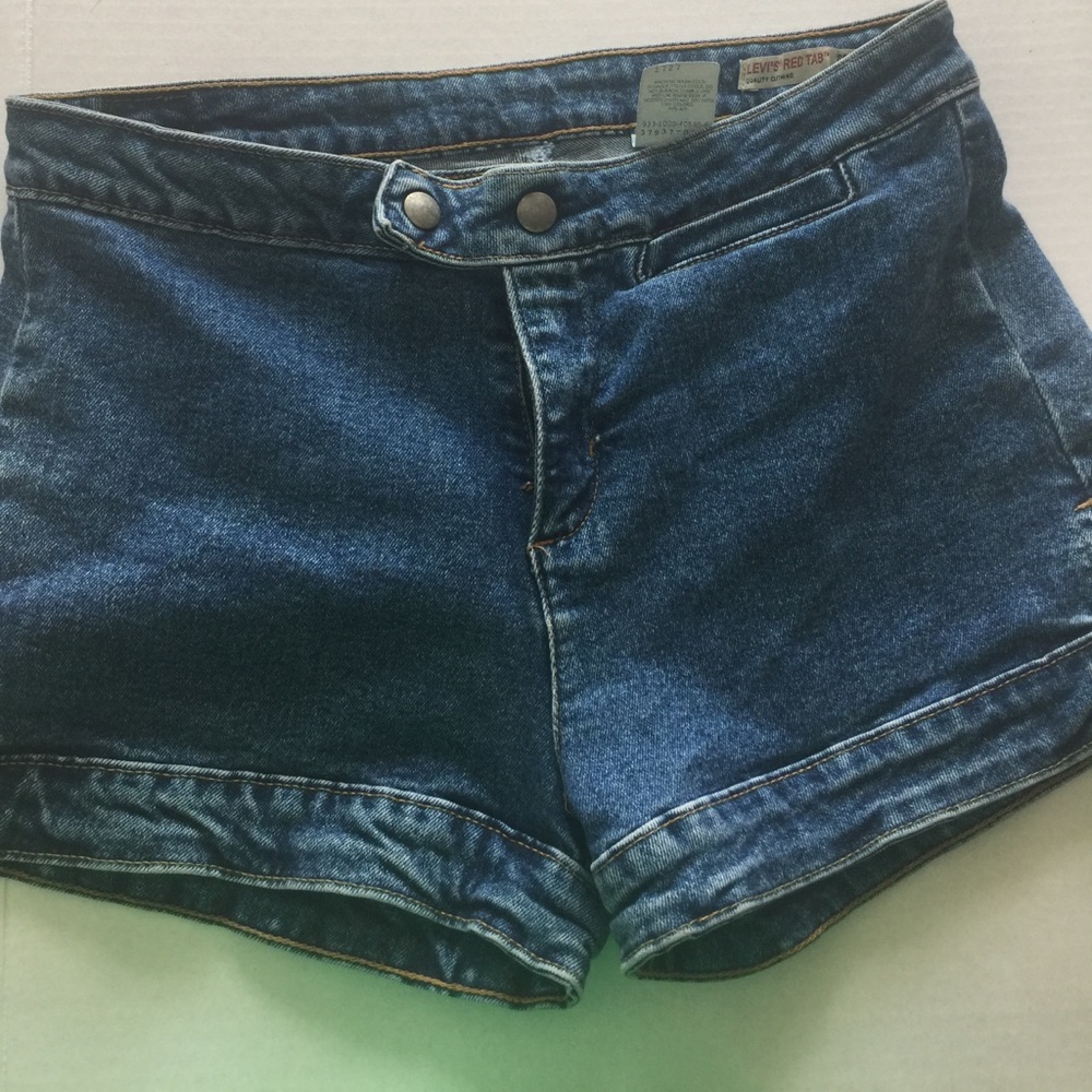 Vintage Levi's red tab  High Waist Stretchy Shorts