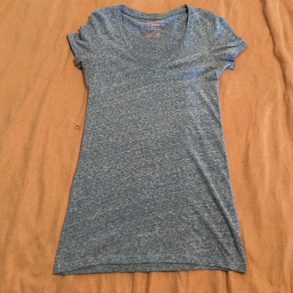 American eagle v-neck