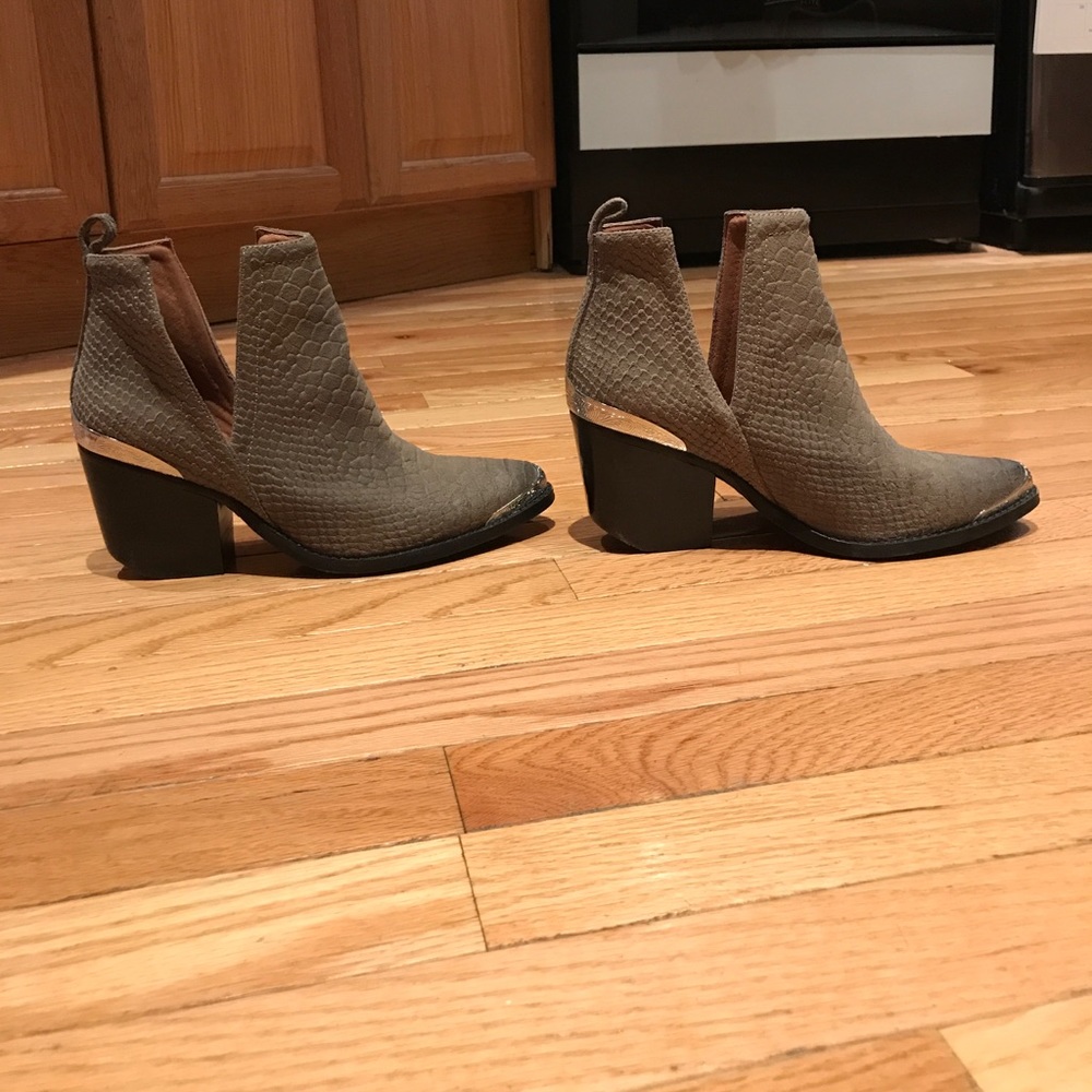 Jeffrey Campbell Cromwell Snake Size 7