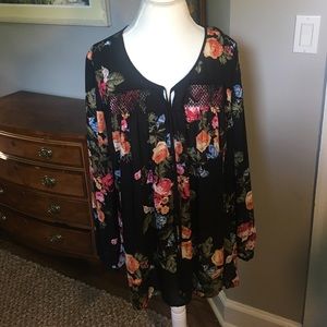 Daniel Rainn floral blouse