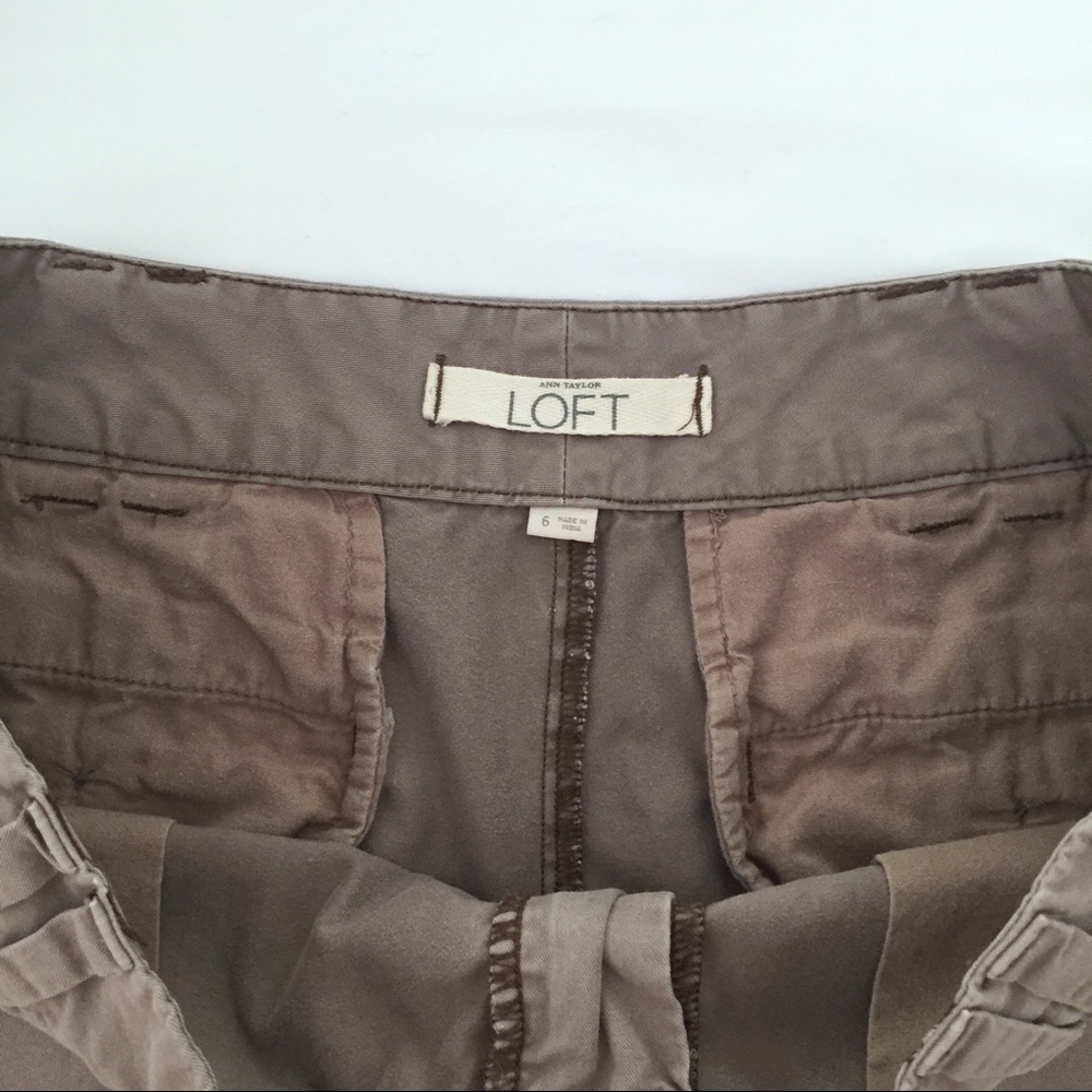 LOFT Khaki/Gray Cotton Shorts 4" Inseam Size 6