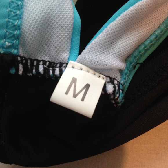 Bikini - Picture 5 of 6