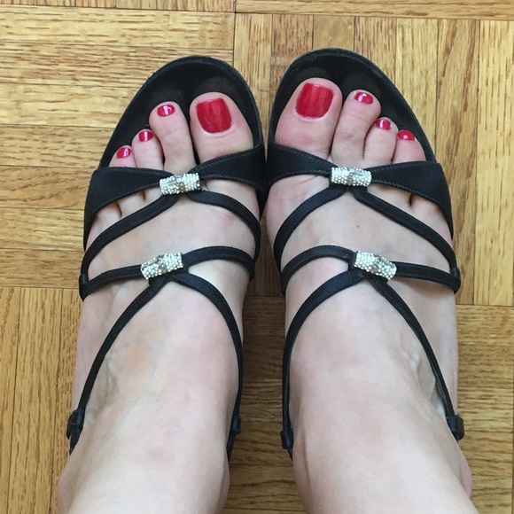 Authentic GUCCI SANDALS - Picture 4 of 7