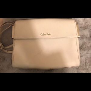 Cream cross body Calvin Klein