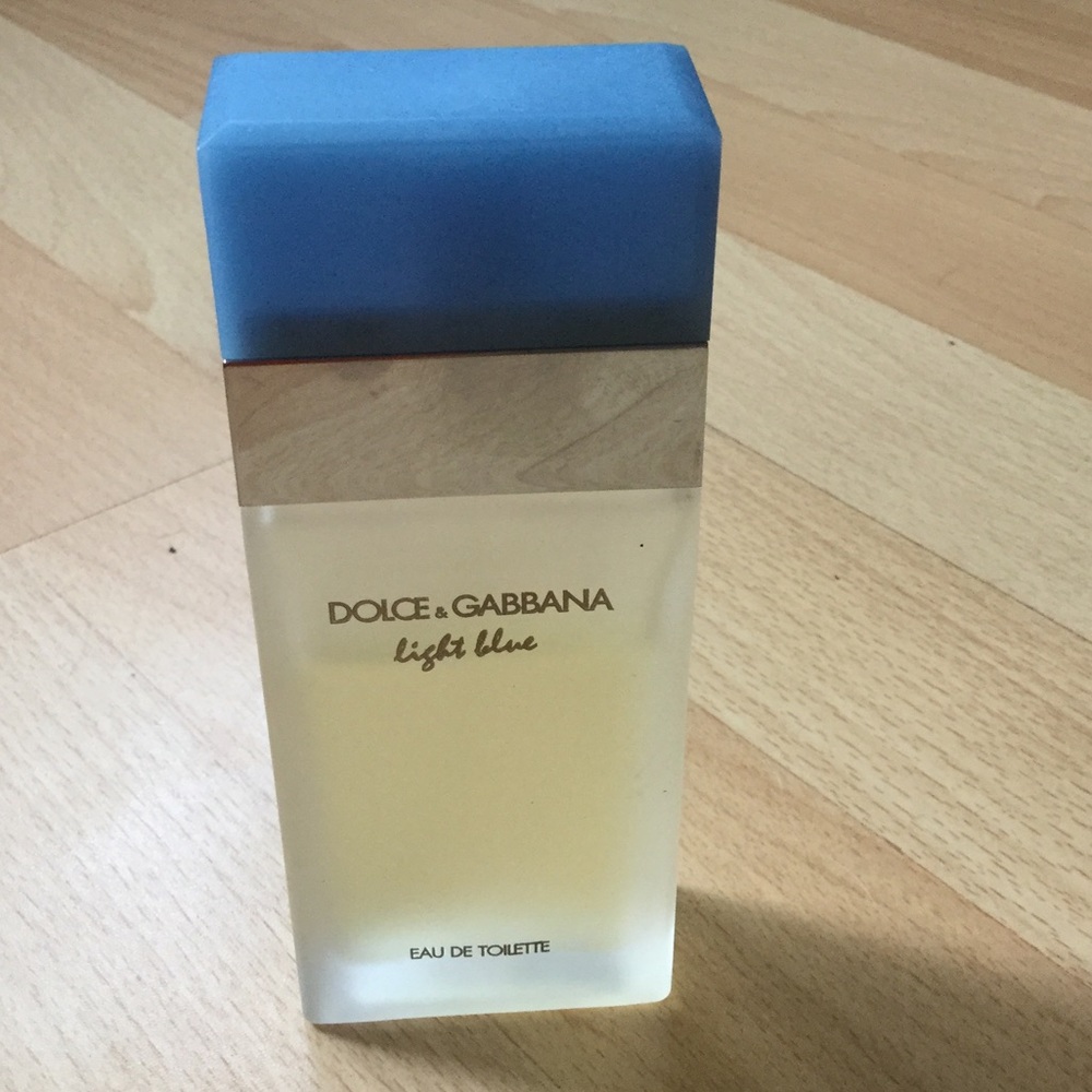 Dolce and Gabbana Light Blue Perfum