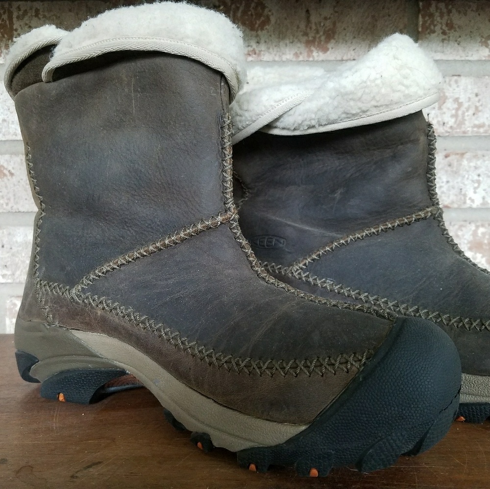 Womens Hiking Boots