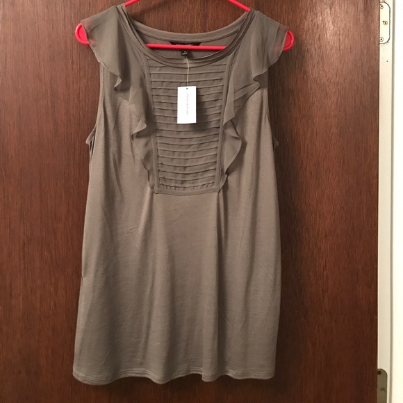 Banana Republic Tops - Banana Republic Ruffle Tank
