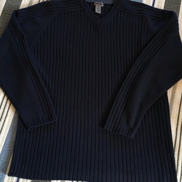 Men's 100% Acrylic Navy Sweater great 4 Summer - Picture 1 of 3