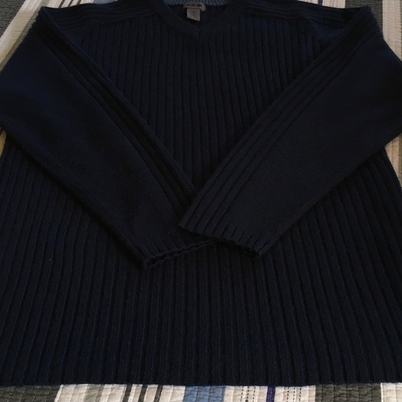 Men's 100% Acrylic Navy Sweater great 4 Summer - Picture 3 of 3