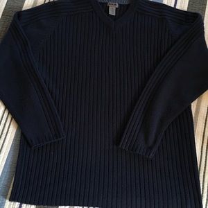 Men's 100% Acrylic Navy Sweater great 4 Summer