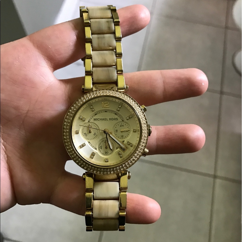 Michael Kors Watch - Gold