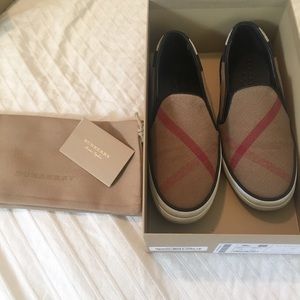 Burberry gauden slip on sneakers New