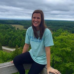 Meet your Posher, Stephany