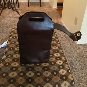 leather wine carrying bag