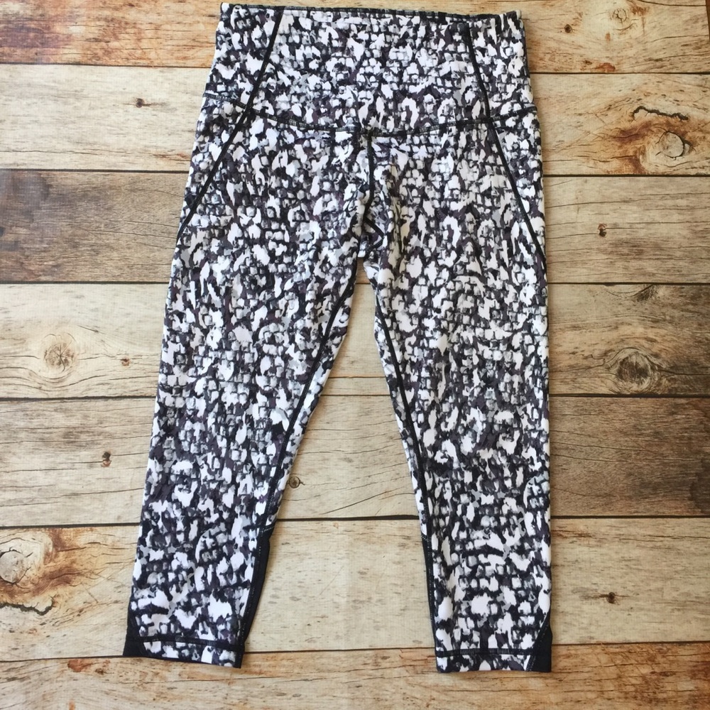 EUC Zella high waisted leggings large