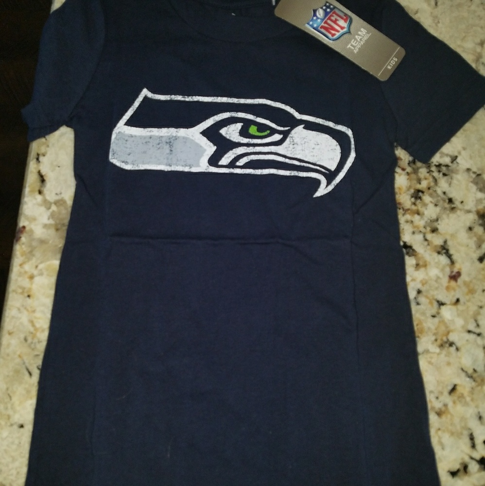 Girls Seahawks tshirt - Picture 2 of 3