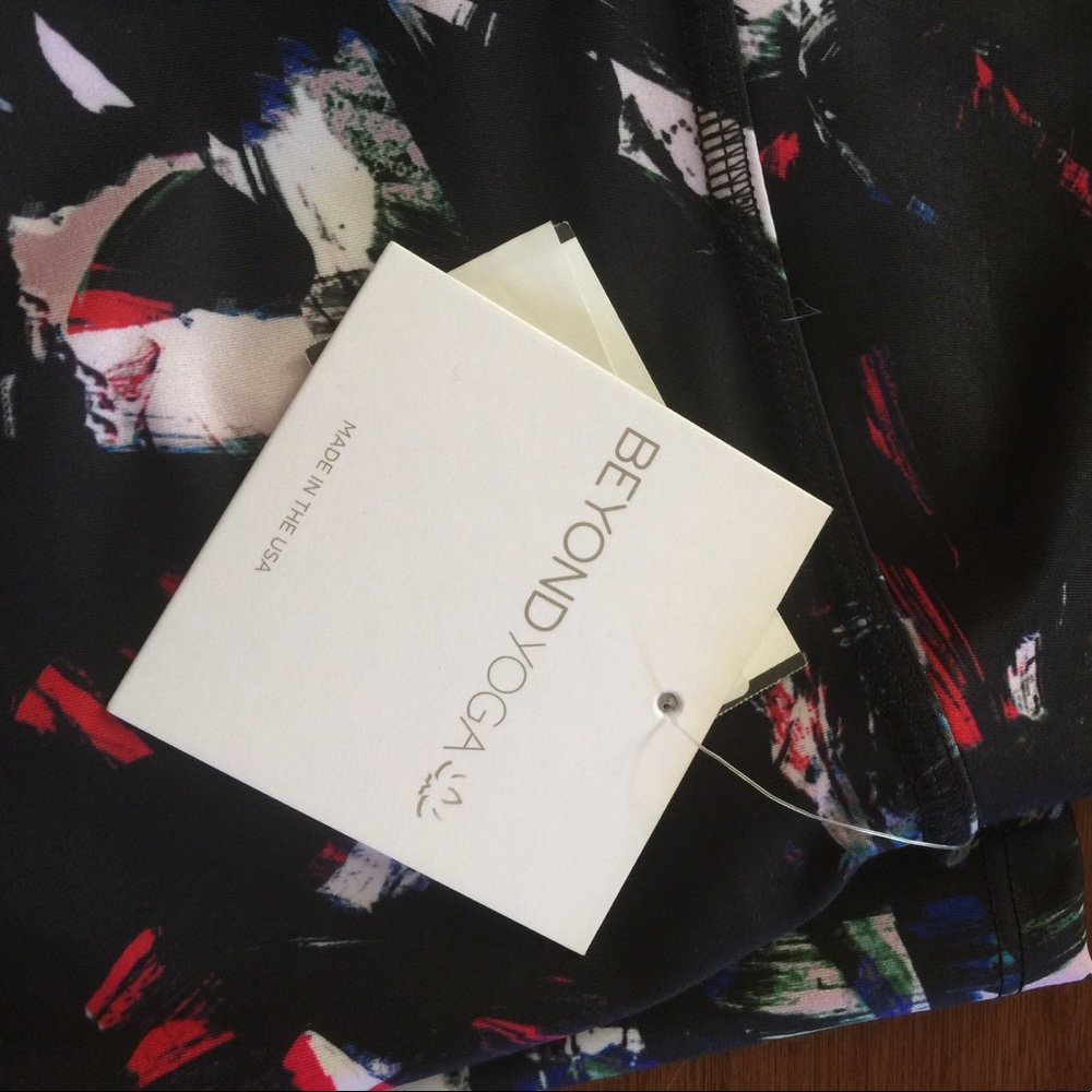 Beyond Yoga NWT Leggings - Picture 2 of 5